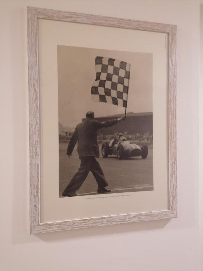Ferrari Formula 1 Hotel Orio al Serio Ngoại thất bức ảnh