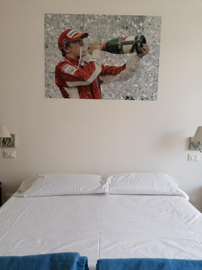 Ferrari Formula 1 Hotel Orio al Serio Ngoại thất bức ảnh
