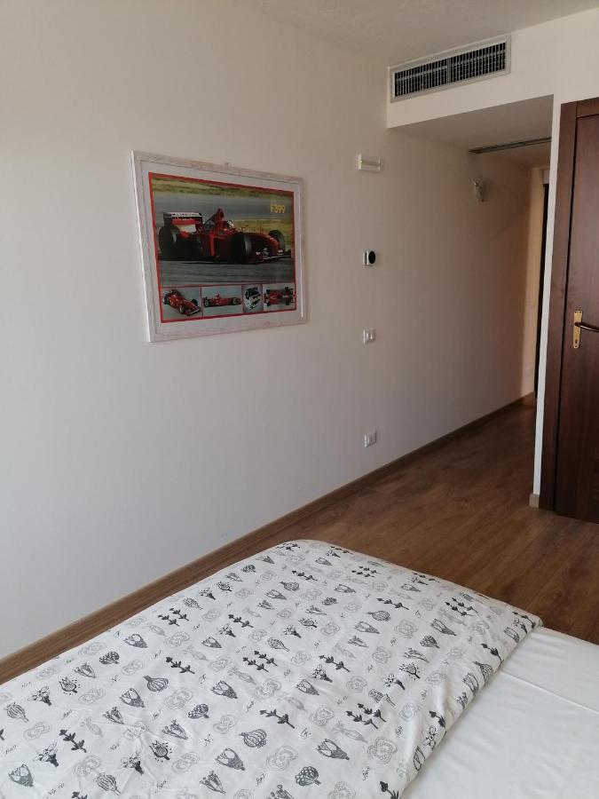 Ferrari Formula 1 Hotel Orio al Serio Ngoại thất bức ảnh